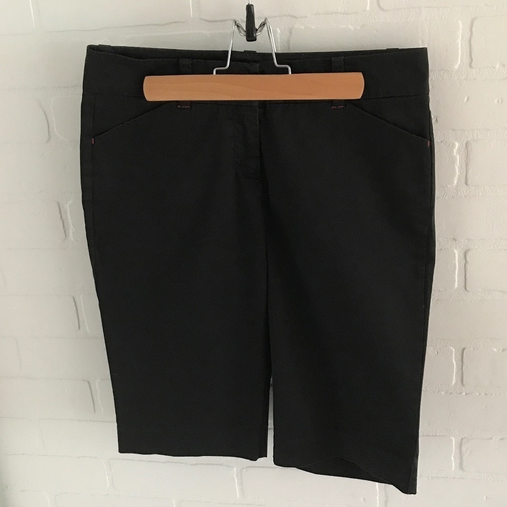 Vintage Tommy Hilfiger Women’s Bermuda shorts Black Utility Preppy Neutral Sz 2